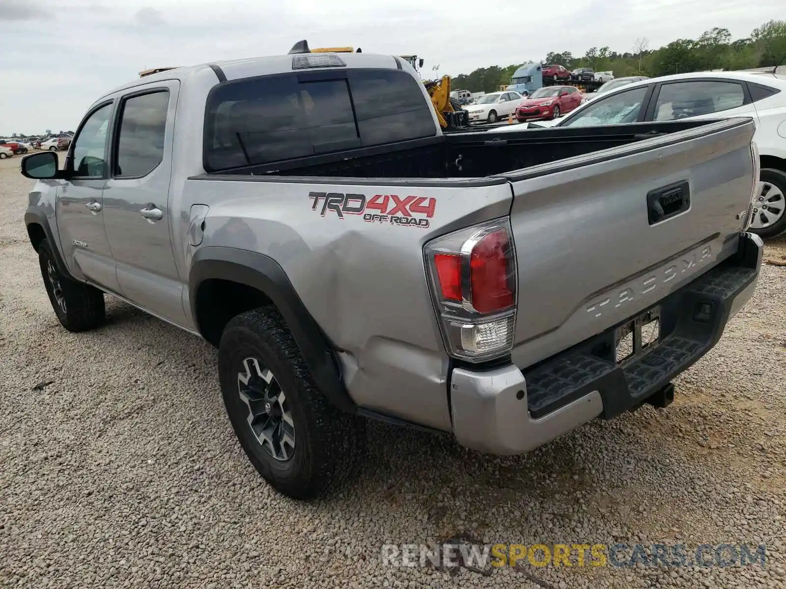 3 Photograph of a damaged car 5TFCZ5AN6LX226288 TOYOTA TACOMA 2020