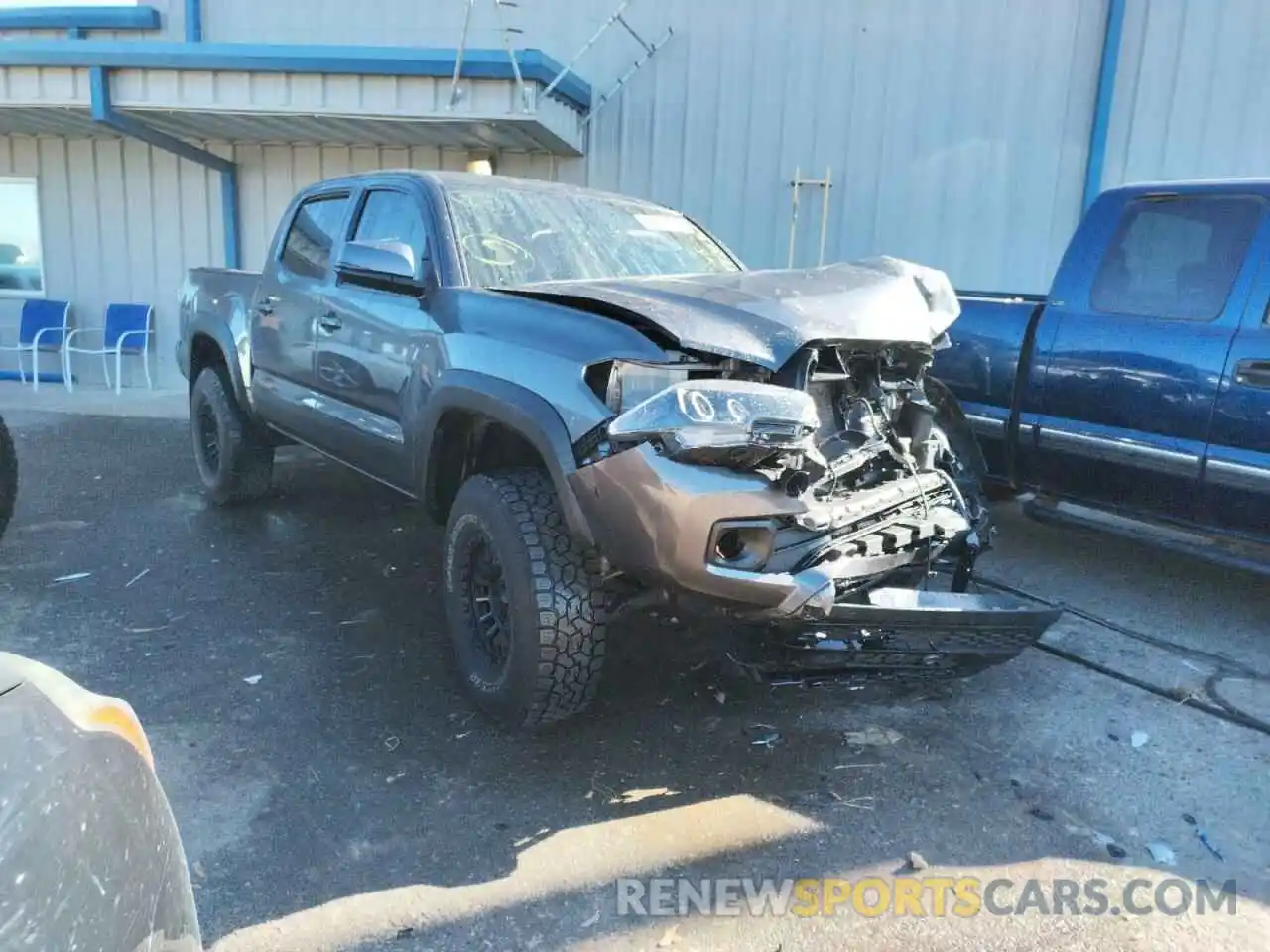 1 Photograph of a damaged car 5TFCZ5AN6LX227702 TOYOTA TACOMA 2020