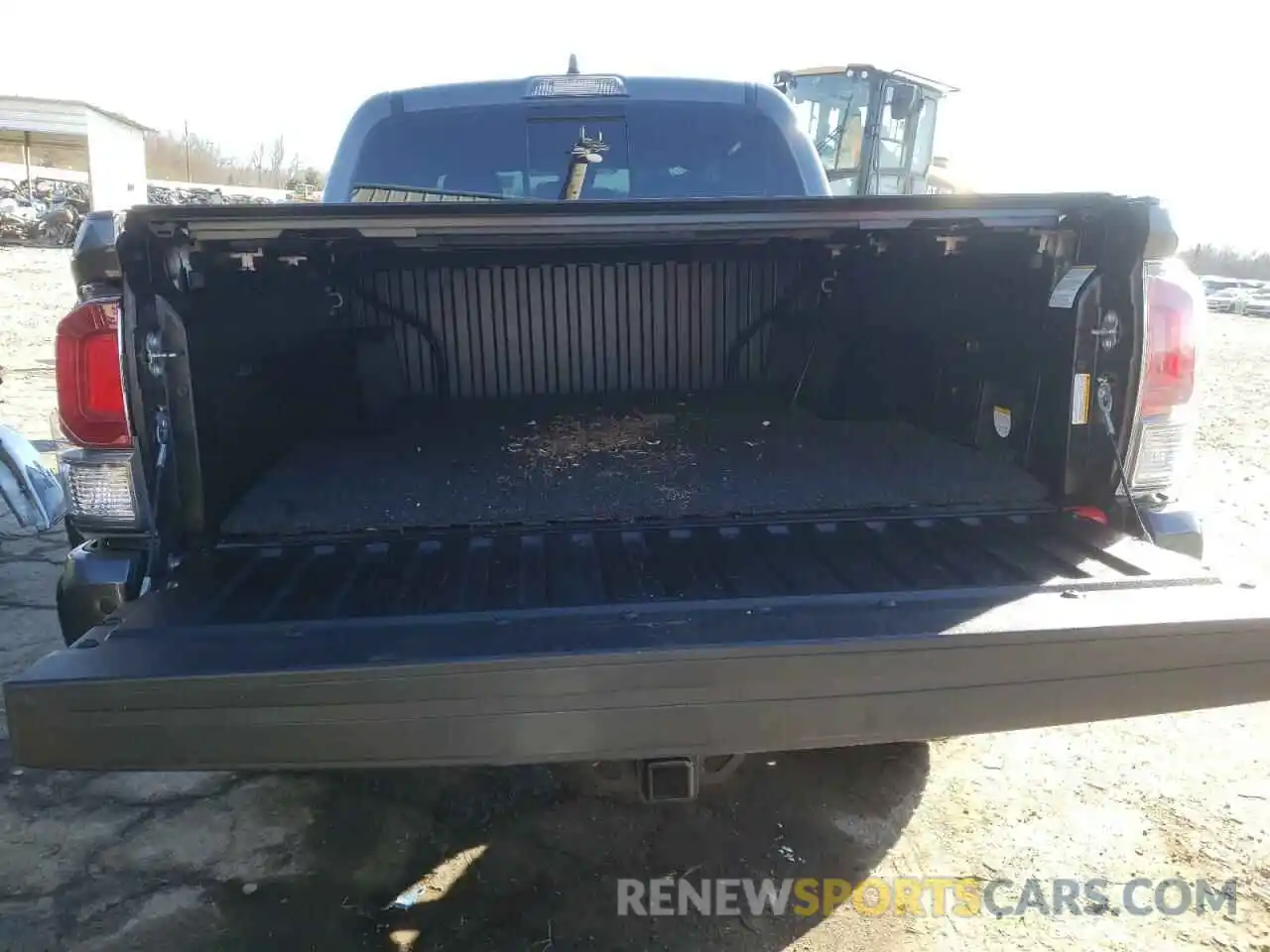 9 Photograph of a damaged car 5TFCZ5AN6LX227702 TOYOTA TACOMA 2020