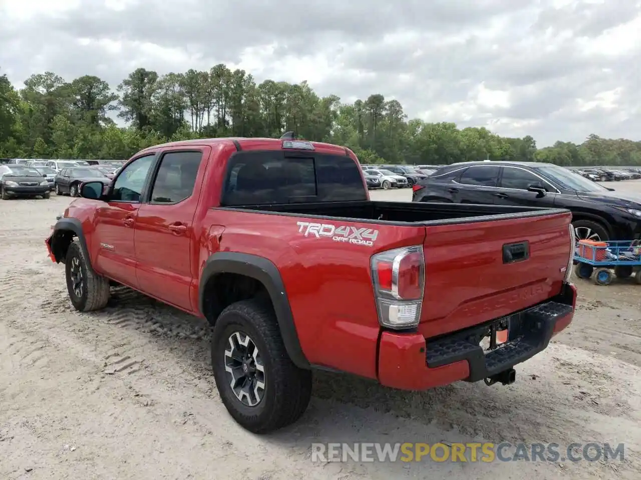 3 Photograph of a damaged car 5TFCZ5AN6LX229644 TOYOTA TACOMA 2020