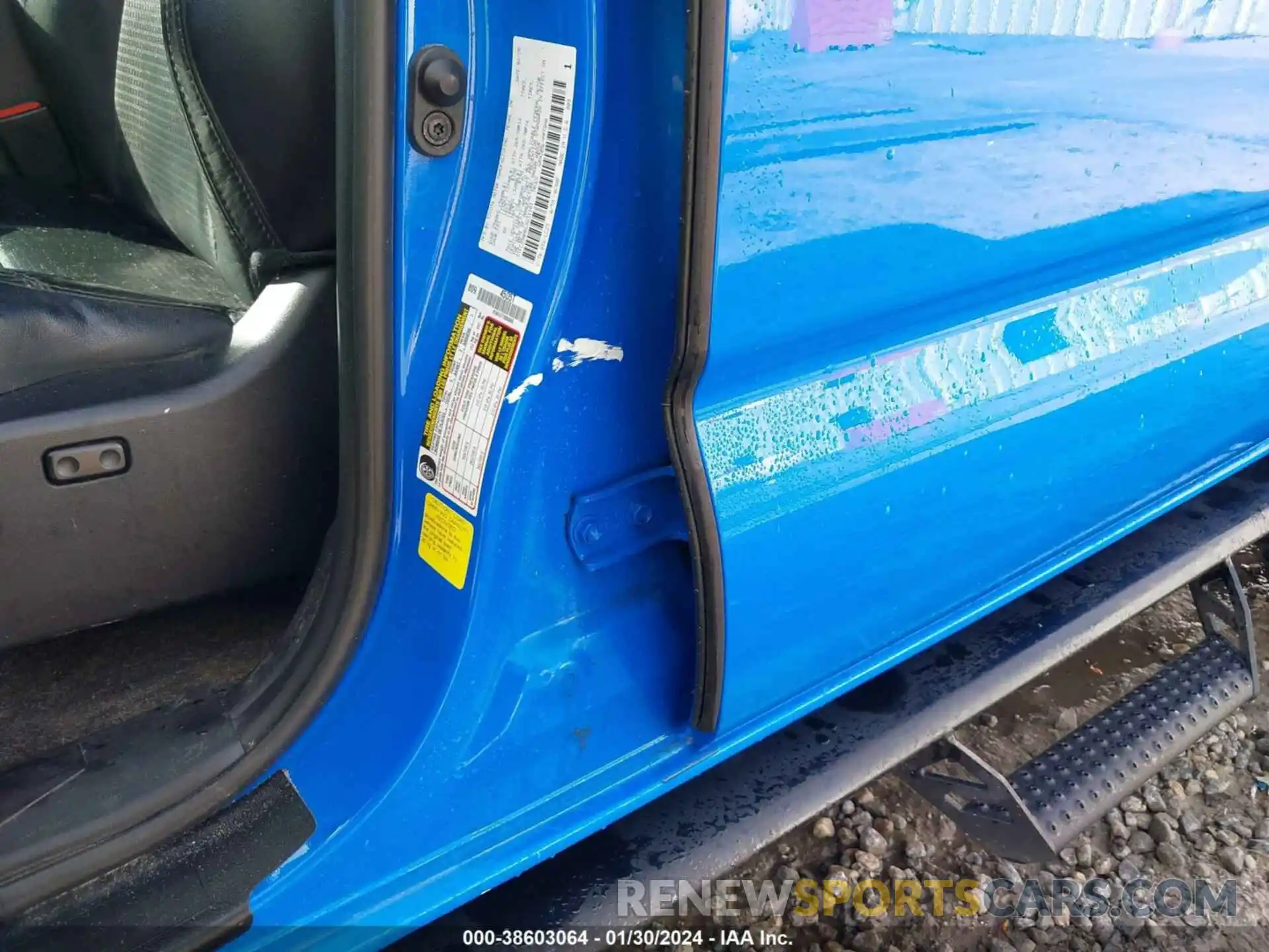 6 Photograph of a damaged car 5TFCZ5AN6LX231183 TOYOTA TACOMA 2020