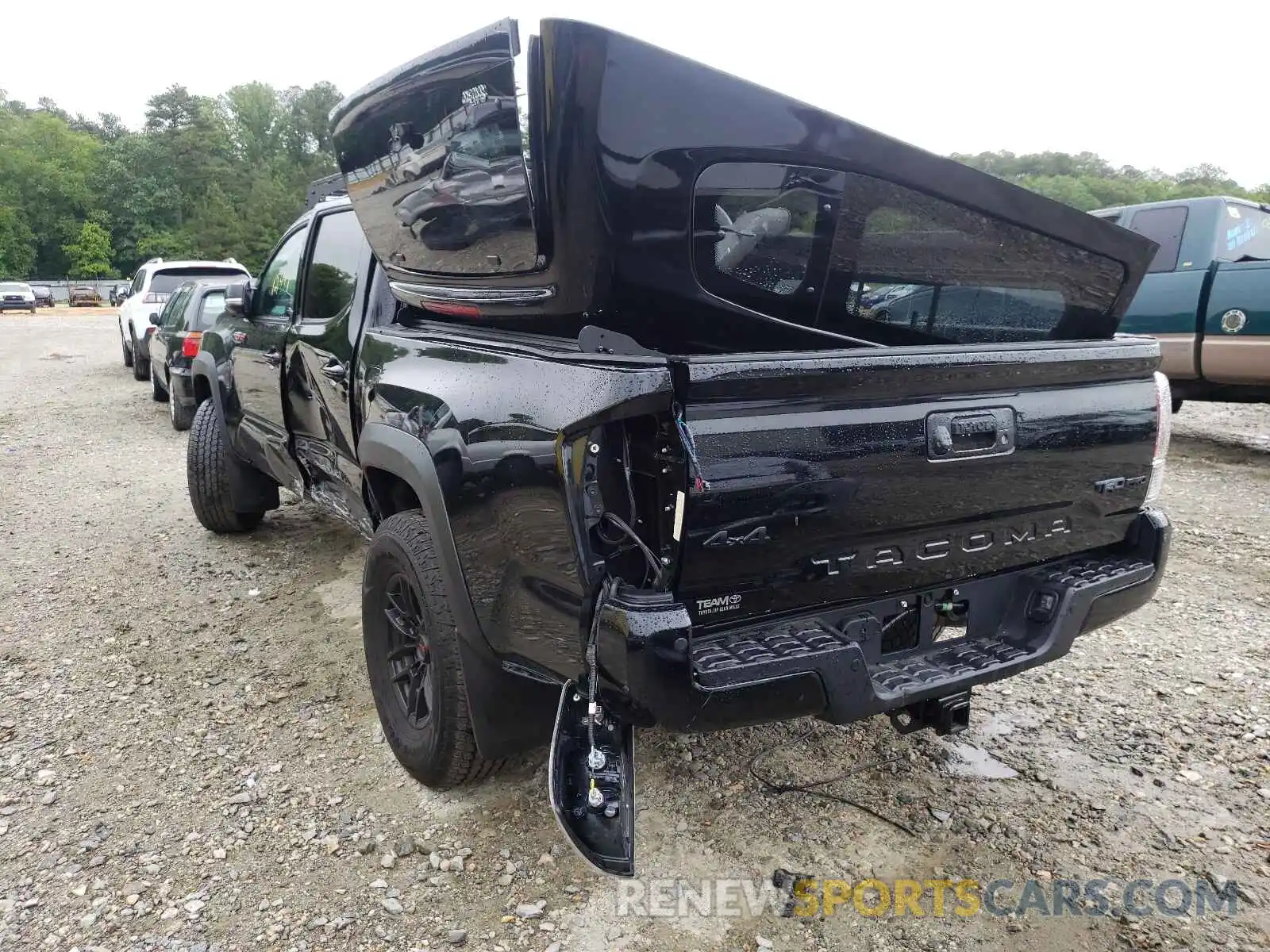 3 Photograph of a damaged car 5TFCZ5AN6LX231216 TOYOTA TACOMA 2020