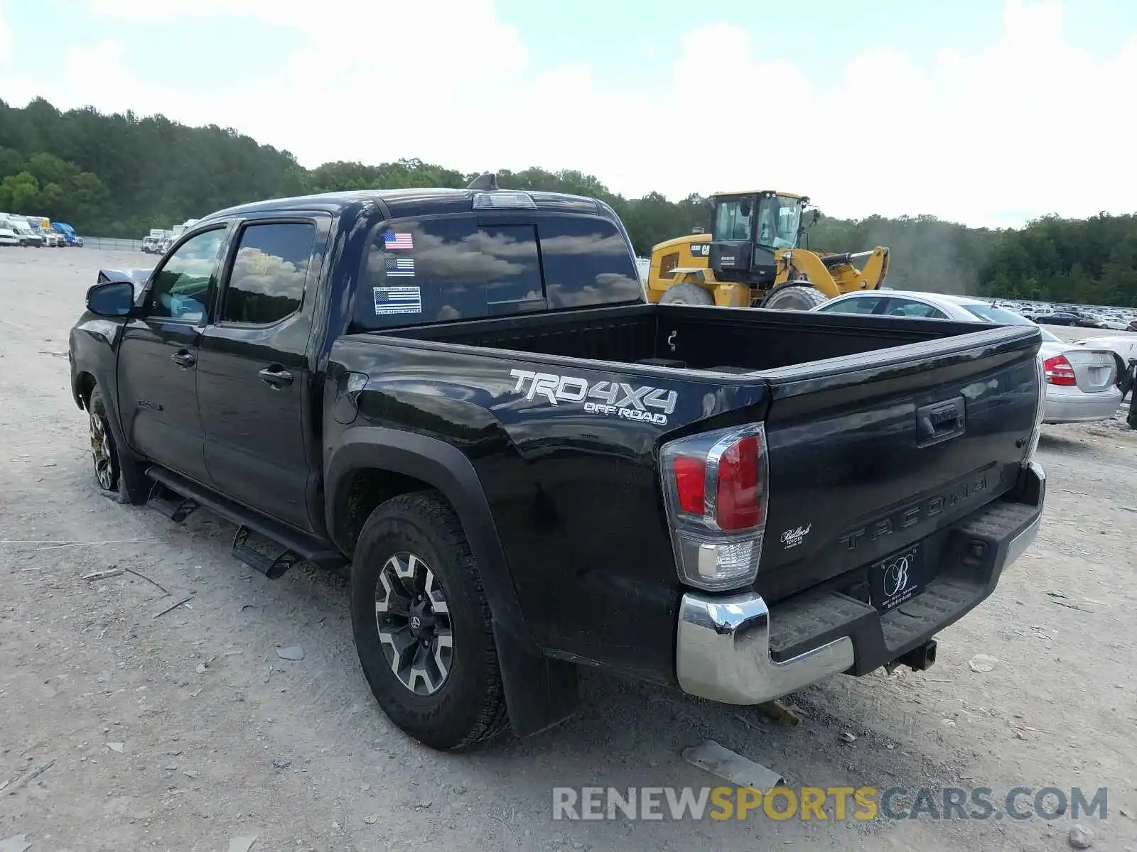 3 Photograph of a damaged car 5TFCZ5AN6LX232558 TOYOTA TACOMA 2020