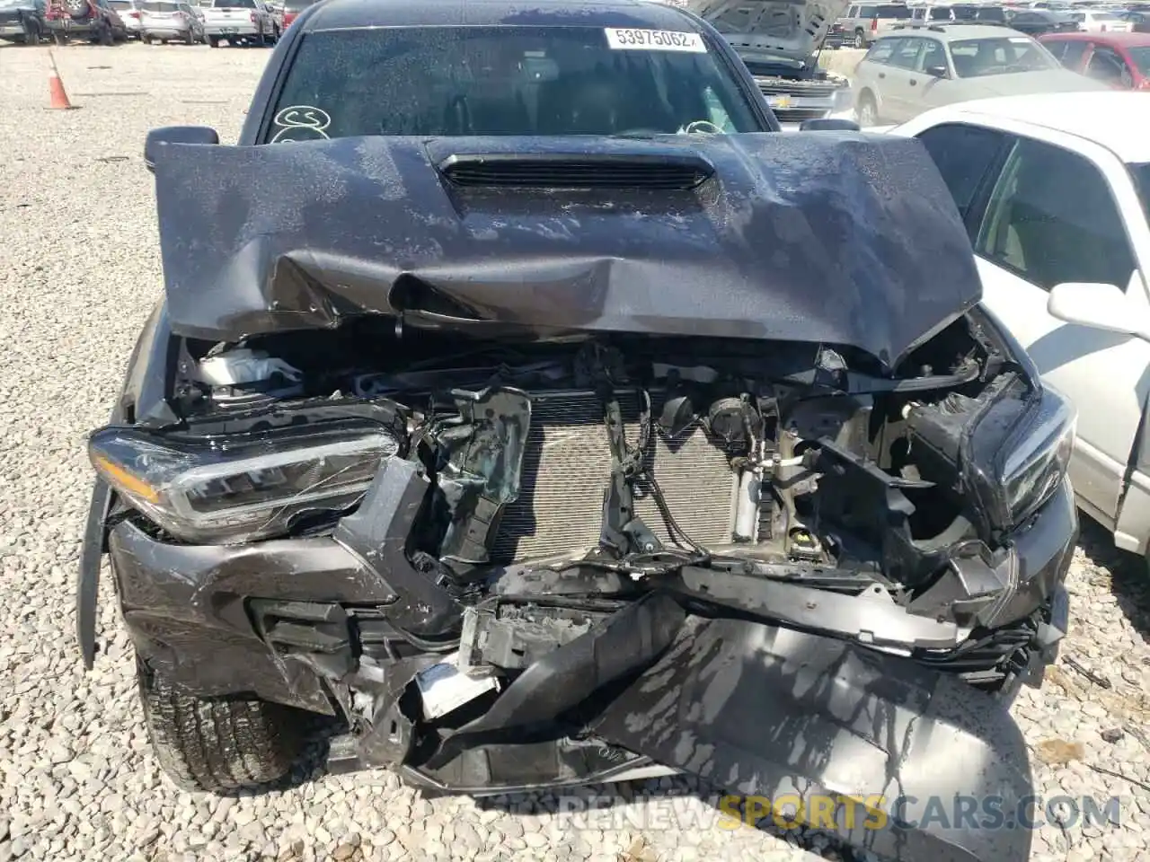 7 Photograph of a damaged car 5TFCZ5AN6LX234522 TOYOTA TACOMA 2020