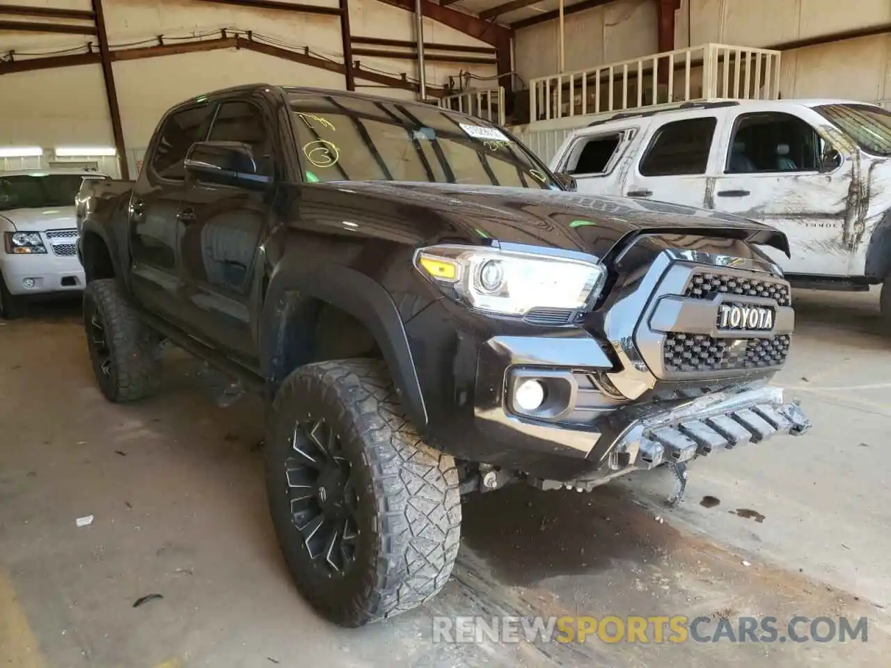 1 Photograph of a damaged car 5TFCZ5AN6LX235217 TOYOTA TACOMA 2020