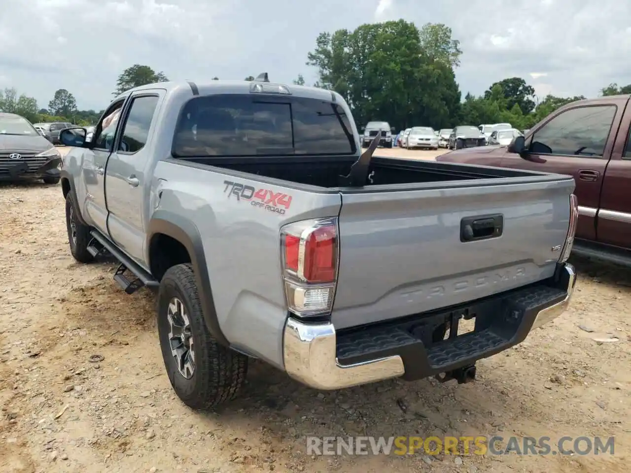 3 Photograph of a damaged car 5TFCZ5AN6LX236366 TOYOTA TACOMA 2020