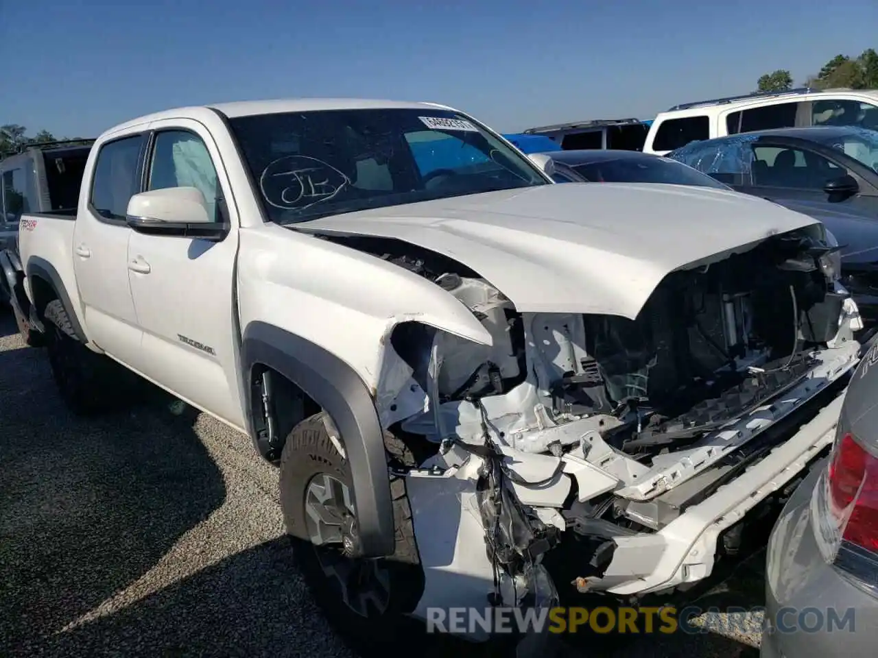 1 Photograph of a damaged car 5TFCZ5AN6LX238683 TOYOTA TACOMA 2020