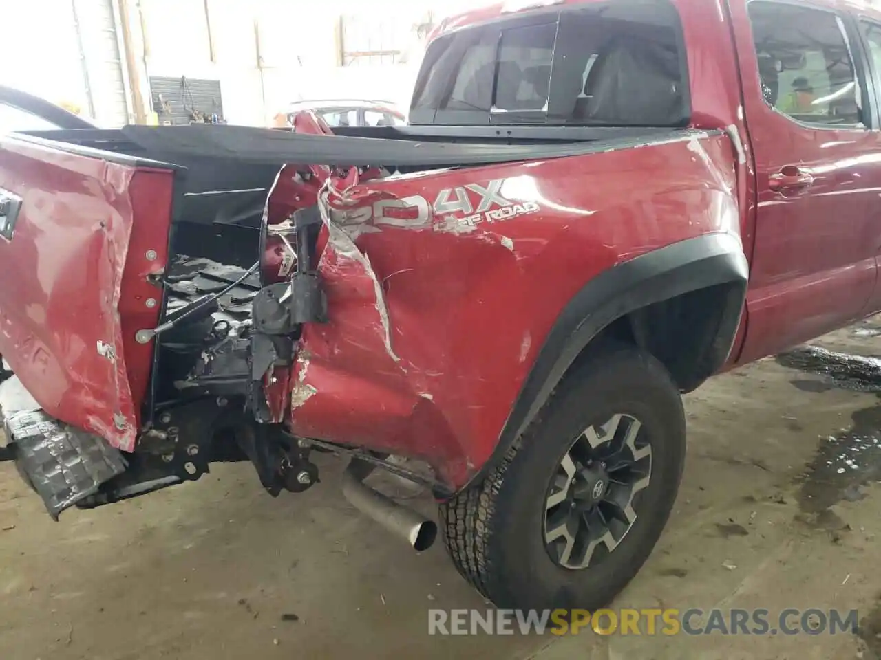 9 Photograph of a damaged car 5TFCZ5AN6LX240871 TOYOTA TACOMA 2020