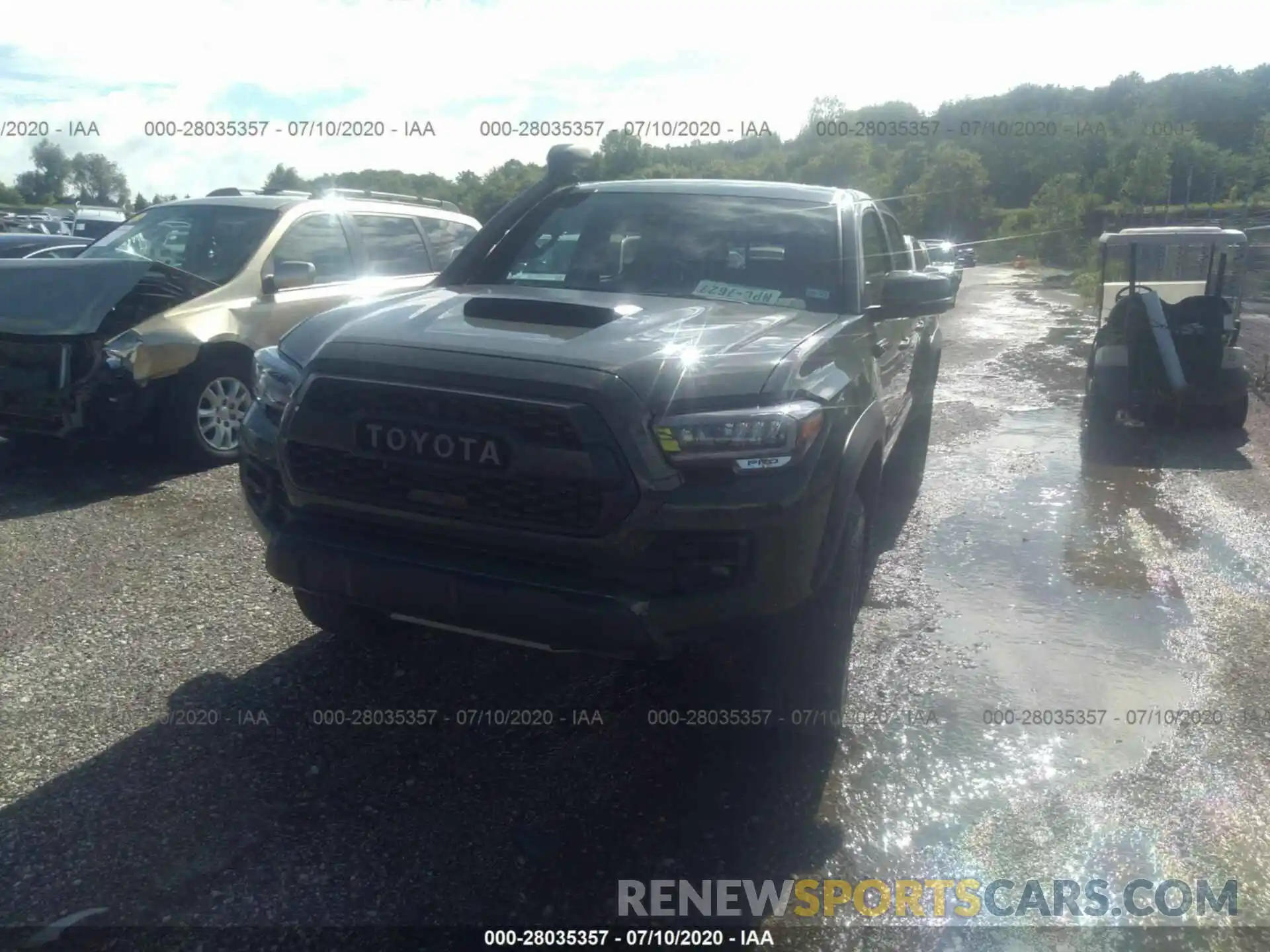 6 Photograph of a damaged car 5TFCZ5AN7LX212870 TOYOTA TACOMA 2020