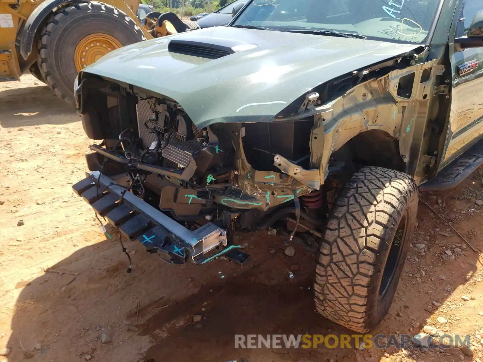 9 Photograph of a damaged car 5TFCZ5AN7LX218121 TOYOTA TACOMA 2020