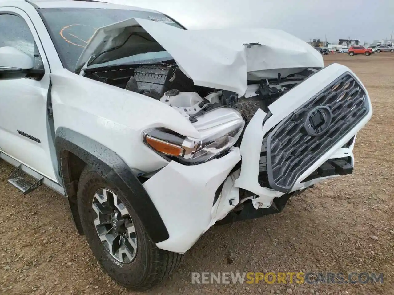 9 Photograph of a damaged car 5TFCZ5AN7LX222606 TOYOTA TACOMA 2020