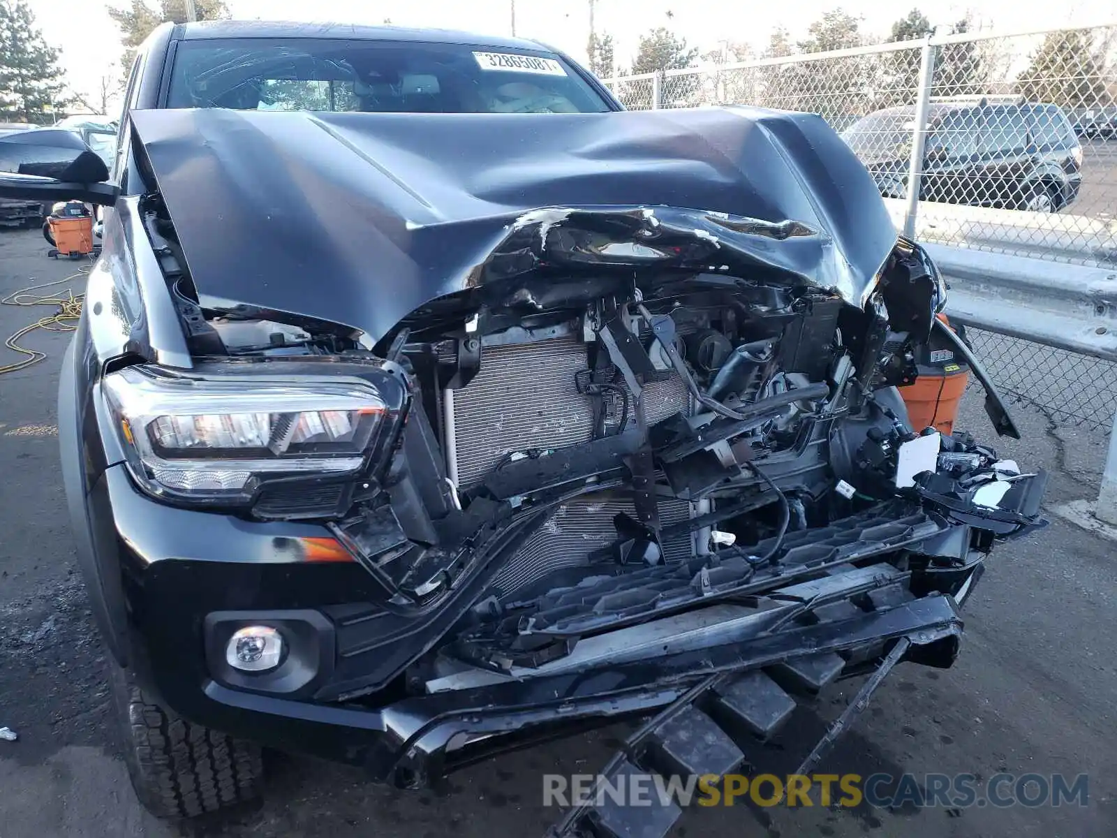 9 Photograph of a damaged car 5TFCZ5AN7LX225313 TOYOTA TACOMA 2020