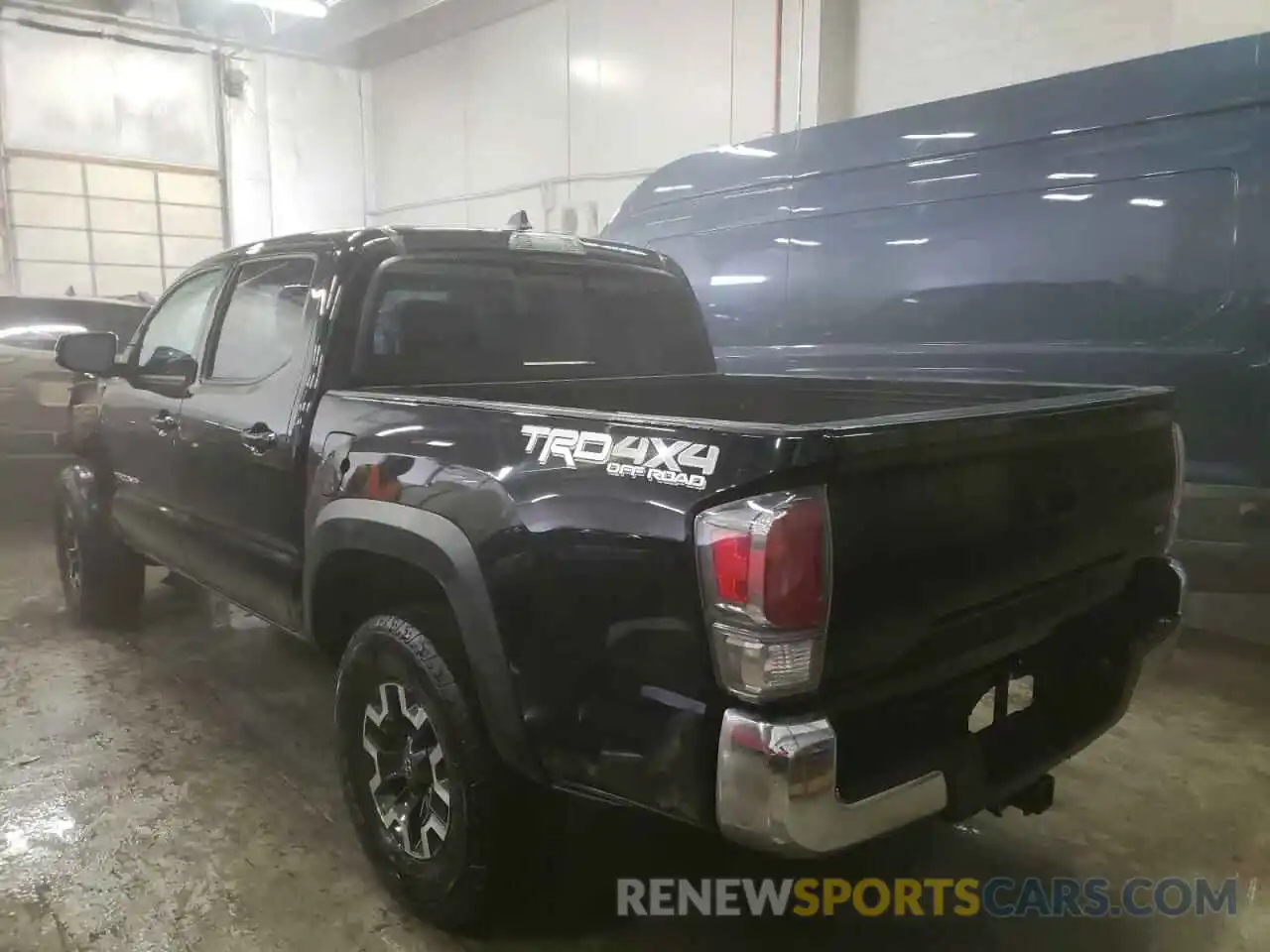 3 Фотография поврежденного автомобиля 5TFCZ5AN7LX227188 TOYOTA TACOMA 2020