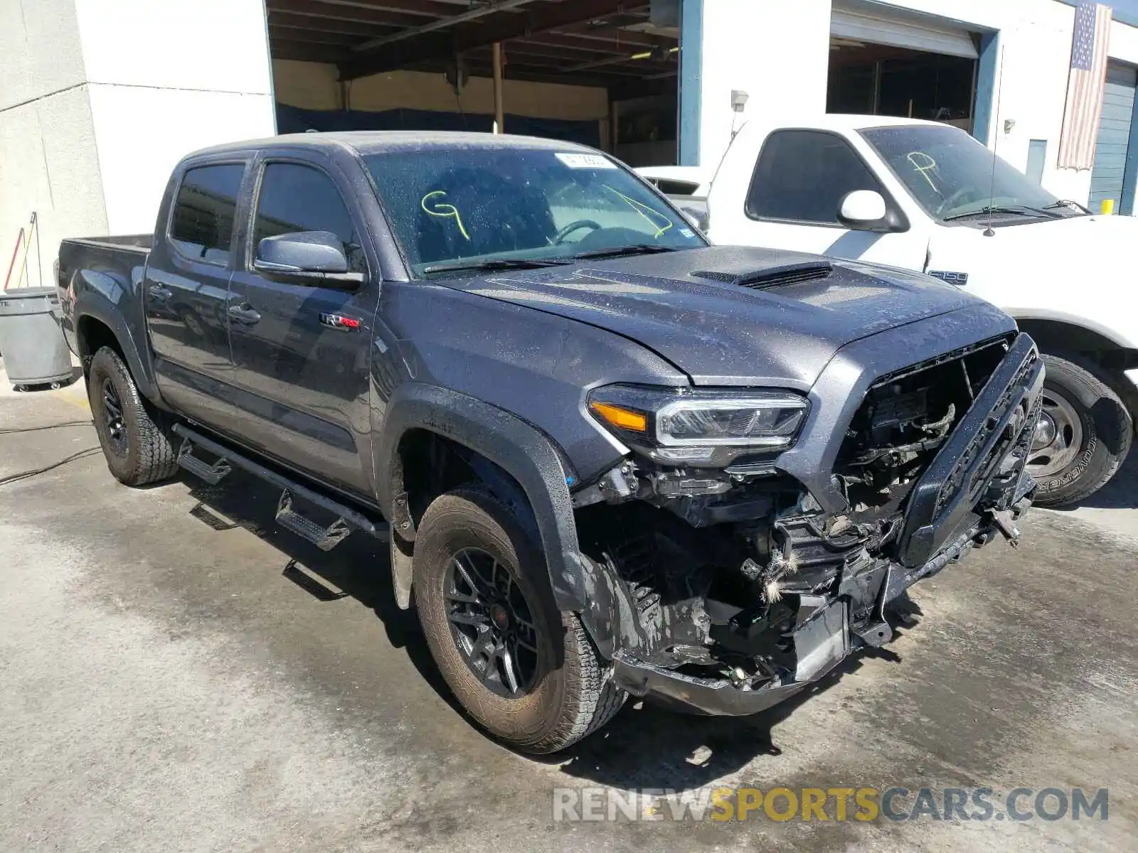 1 Photograph of a damaged car 5TFCZ5AN7LX227465 TOYOTA TACOMA 2020