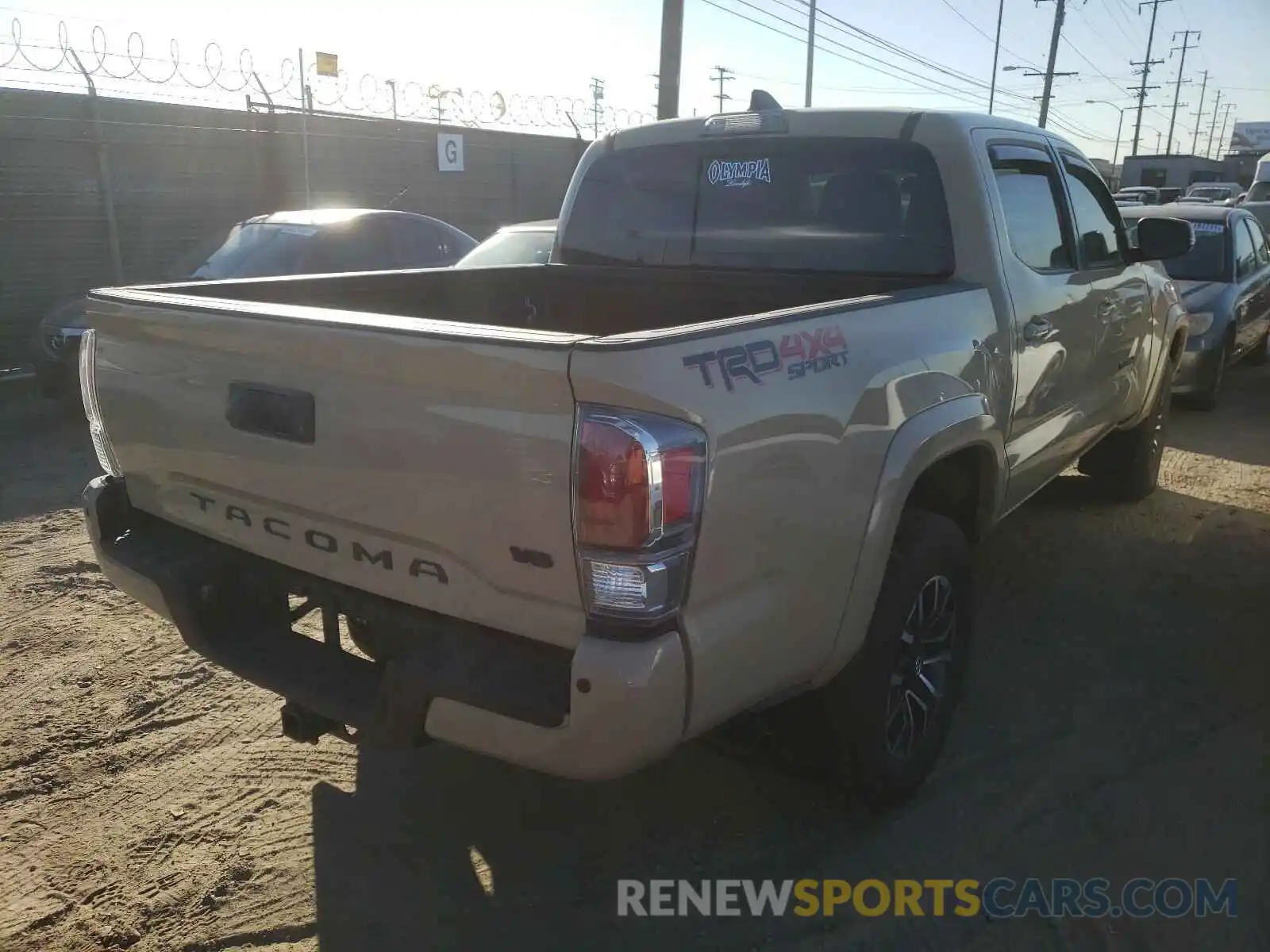 4 Photograph of a damaged car 5TFCZ5AN7LX230625 TOYOTA TACOMA 2020