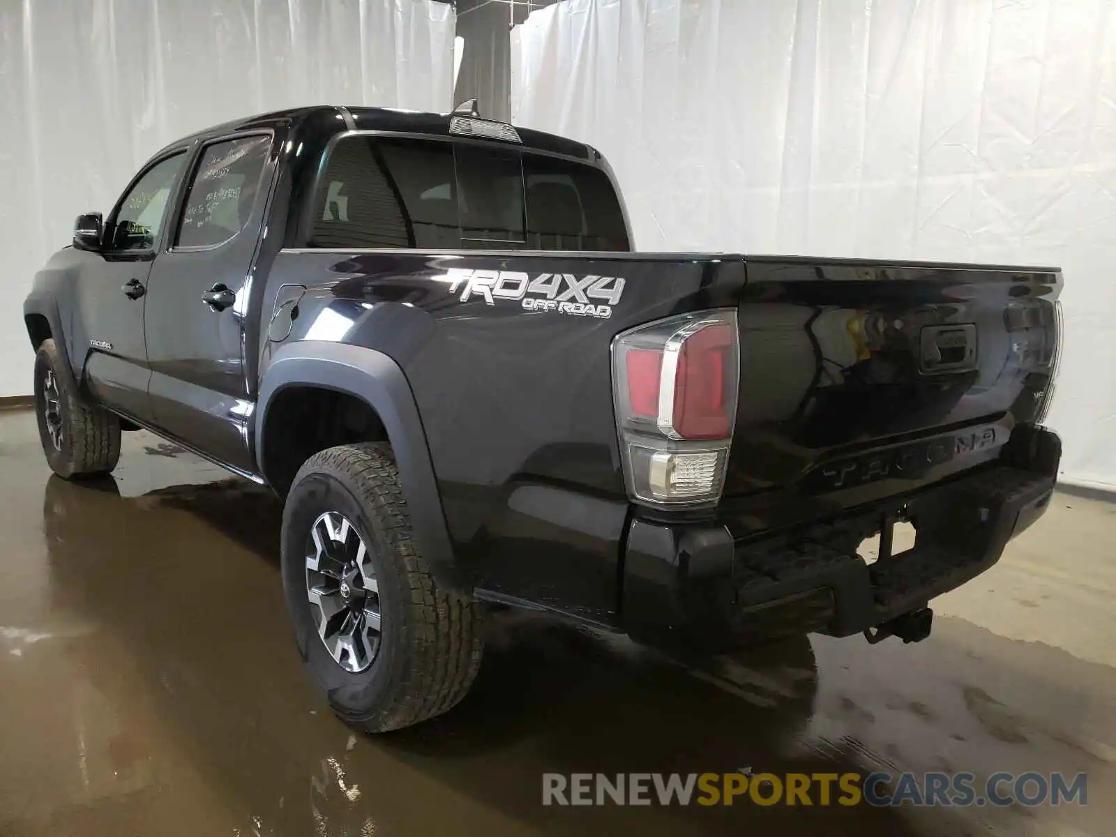 3 Photograph of a damaged car 5TFCZ5AN7LX230706 TOYOTA TACOMA 2020