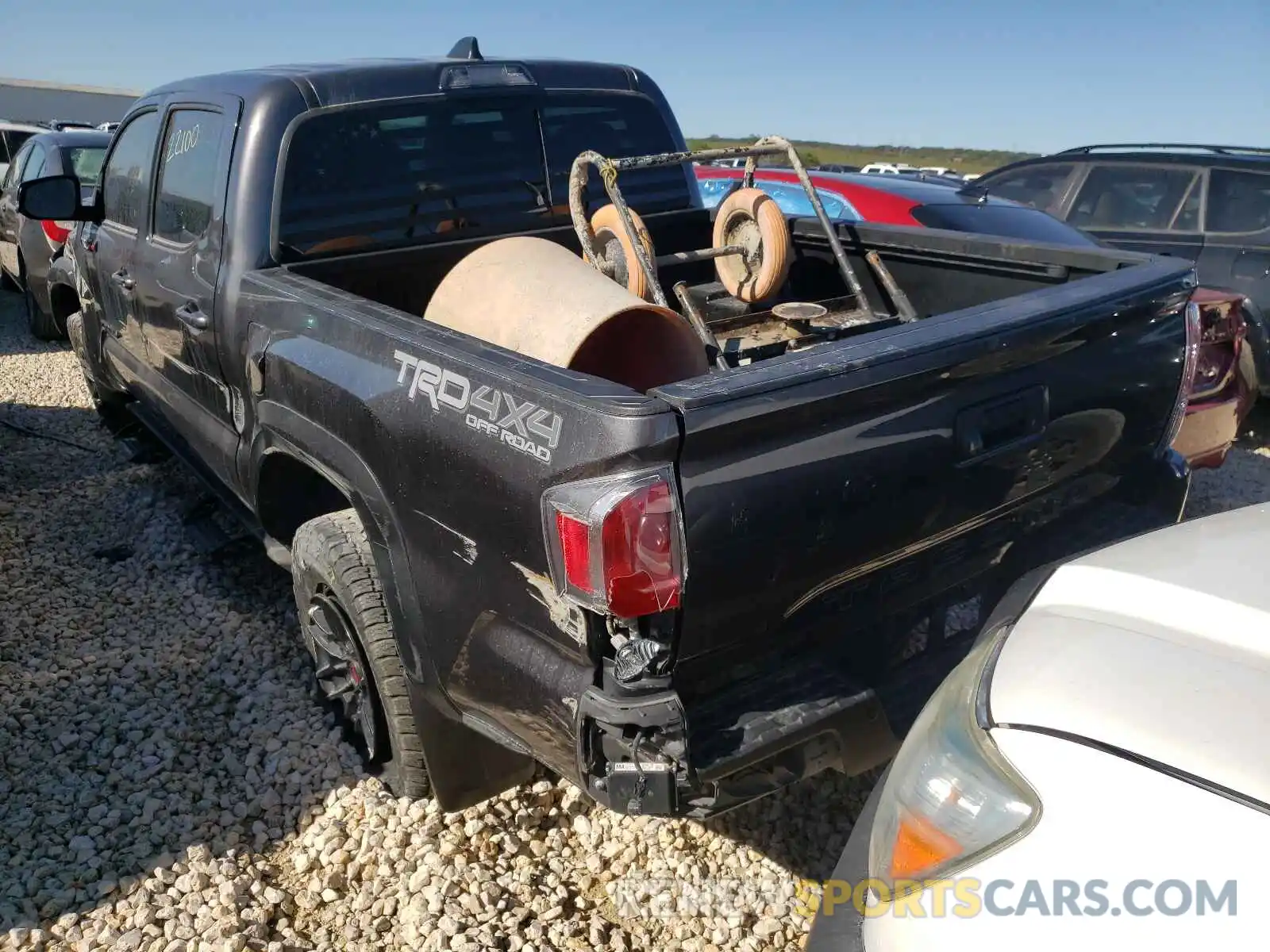 3 Photograph of a damaged car 5TFCZ5AN7LX233766 TOYOTA TACOMA 2020