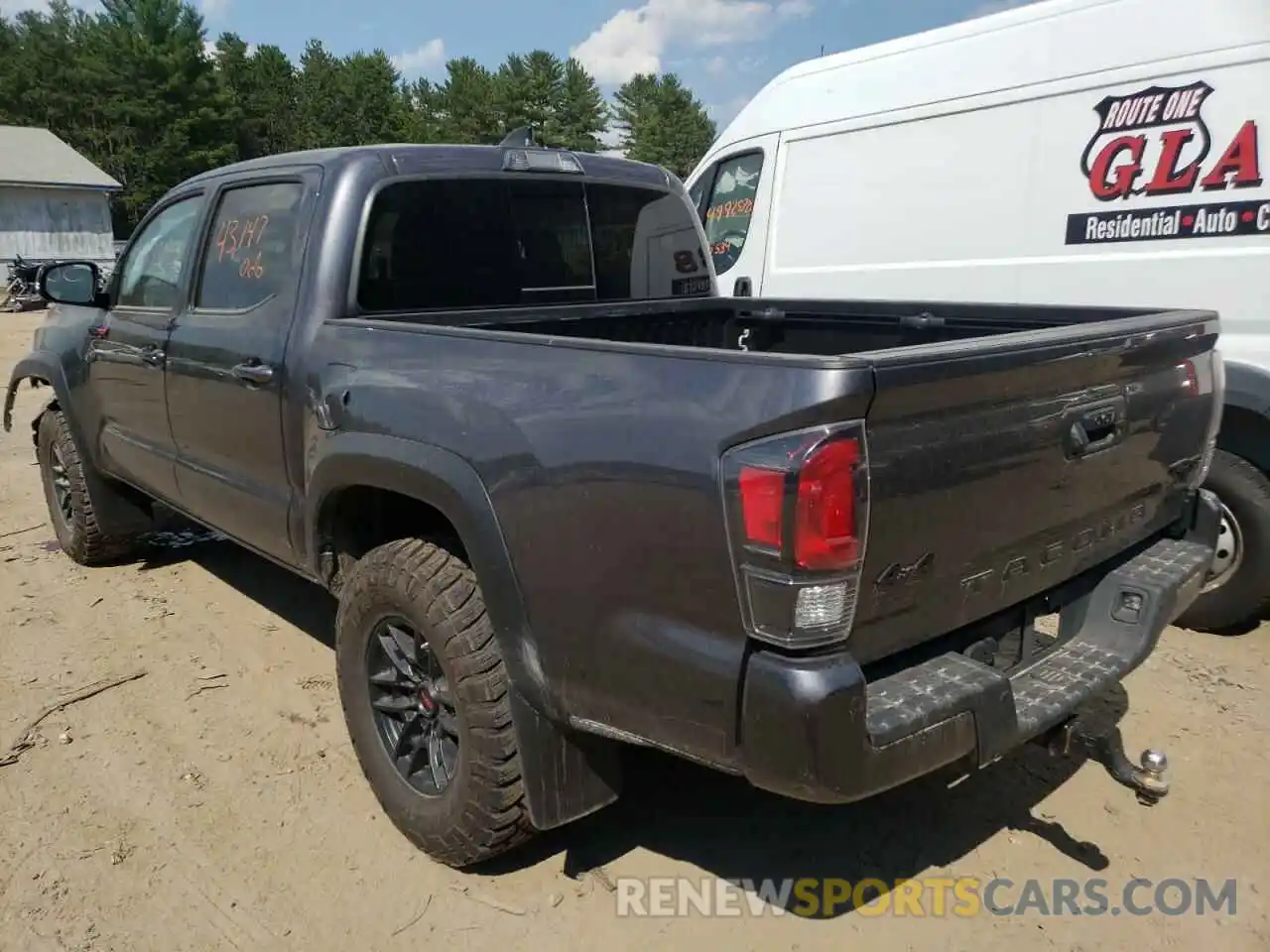 3 Photograph of a damaged car 5TFCZ5AN7LX236716 TOYOTA TACOMA 2020