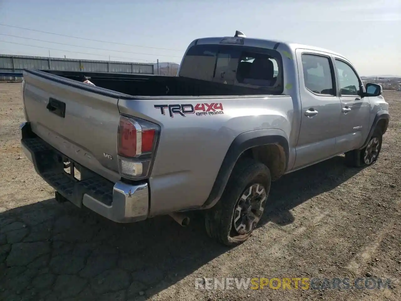 4 Фотография поврежденного автомобиля 5TFCZ5AN7LX239485 TOYOTA TACOMA 2020