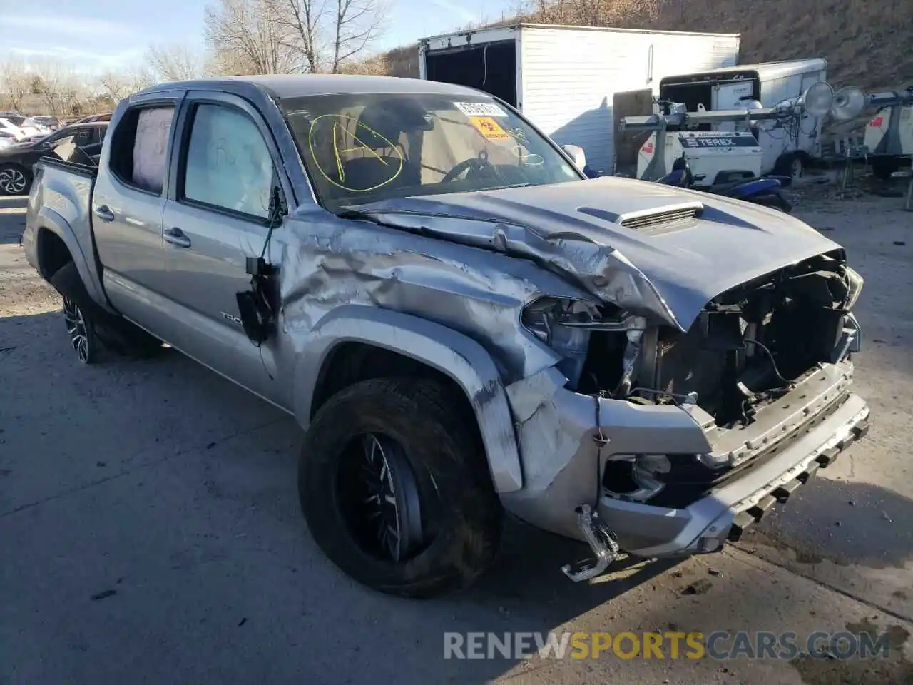 1 Photograph of a damaged car 5TFCZ5AN7LX239986 TOYOTA TACOMA 2020