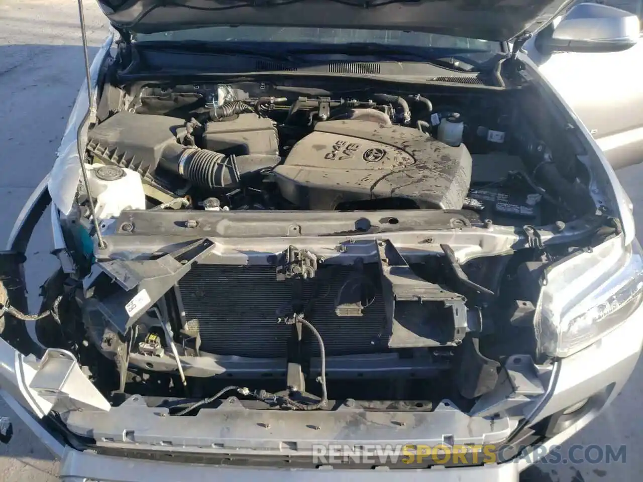 7 Photograph of a damaged car 5TFCZ5AN7LX239986 TOYOTA TACOMA 2020