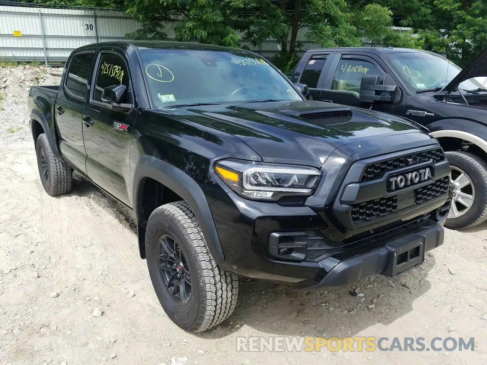 1 Photograph of a damaged car 5TFCZ5AN8LX216734 TOYOTA TACOMA 2020