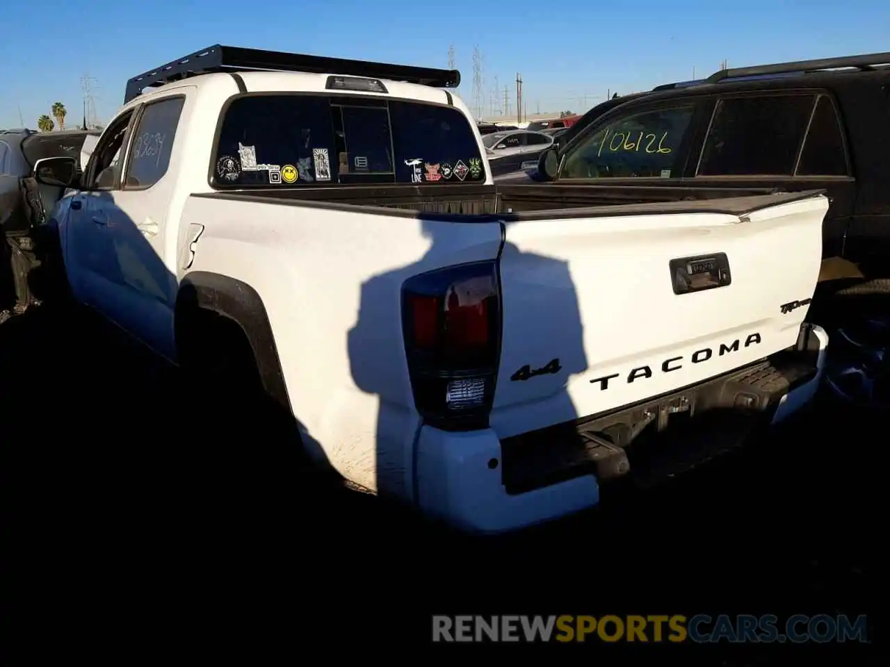 3 Photograph of a damaged car 5TFCZ5AN8LX217415 TOYOTA TACOMA 2020