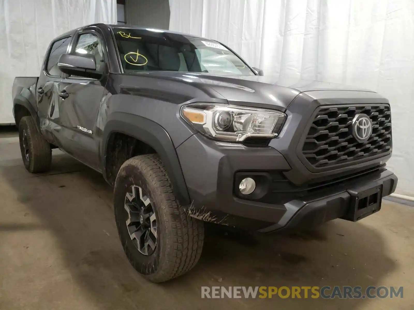 1 Photograph of a damaged car 5TFCZ5AN8LX223909 TOYOTA TACOMA 2020