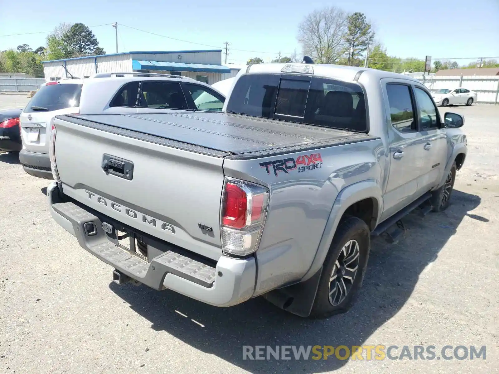 4 Photograph of a damaged car 5TFCZ5AN8LX227751 TOYOTA TACOMA 2020