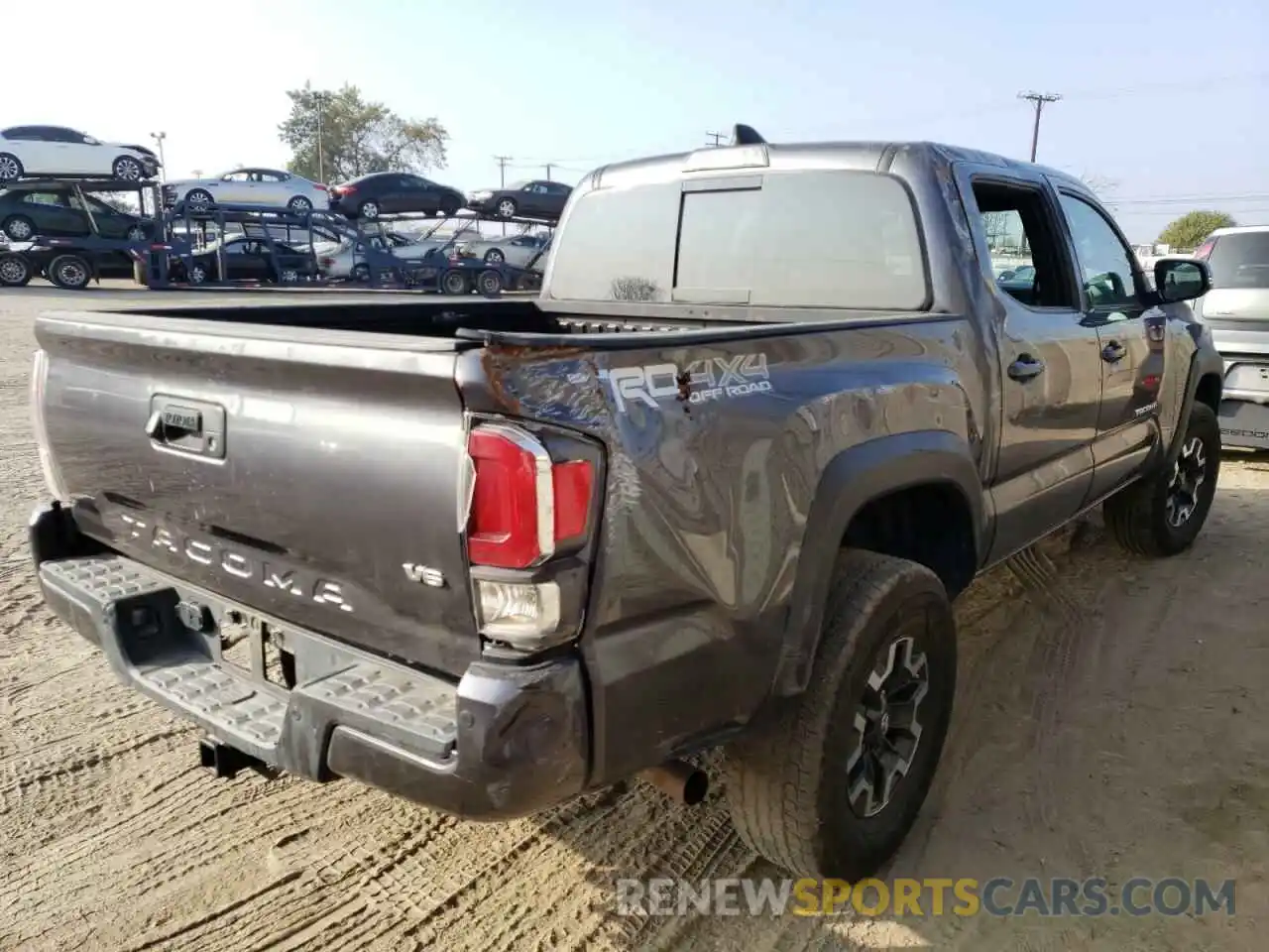 4 Photograph of a damaged car 5TFCZ5AN8LX230181 TOYOTA TACOMA 2020