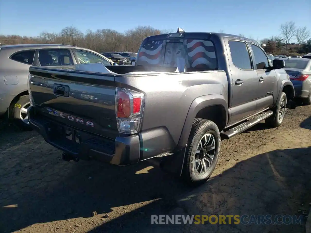 4 Photograph of a damaged car 5TFCZ5AN8LX232724 TOYOTA TACOMA 2020