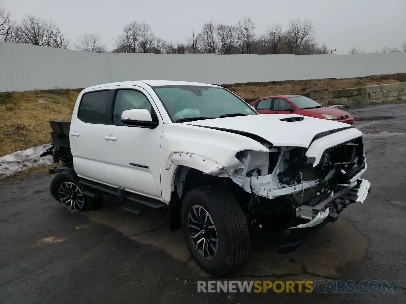 1 Photograph of a damaged car 5TFCZ5AN8LX241441 TOYOTA TACOMA 2020