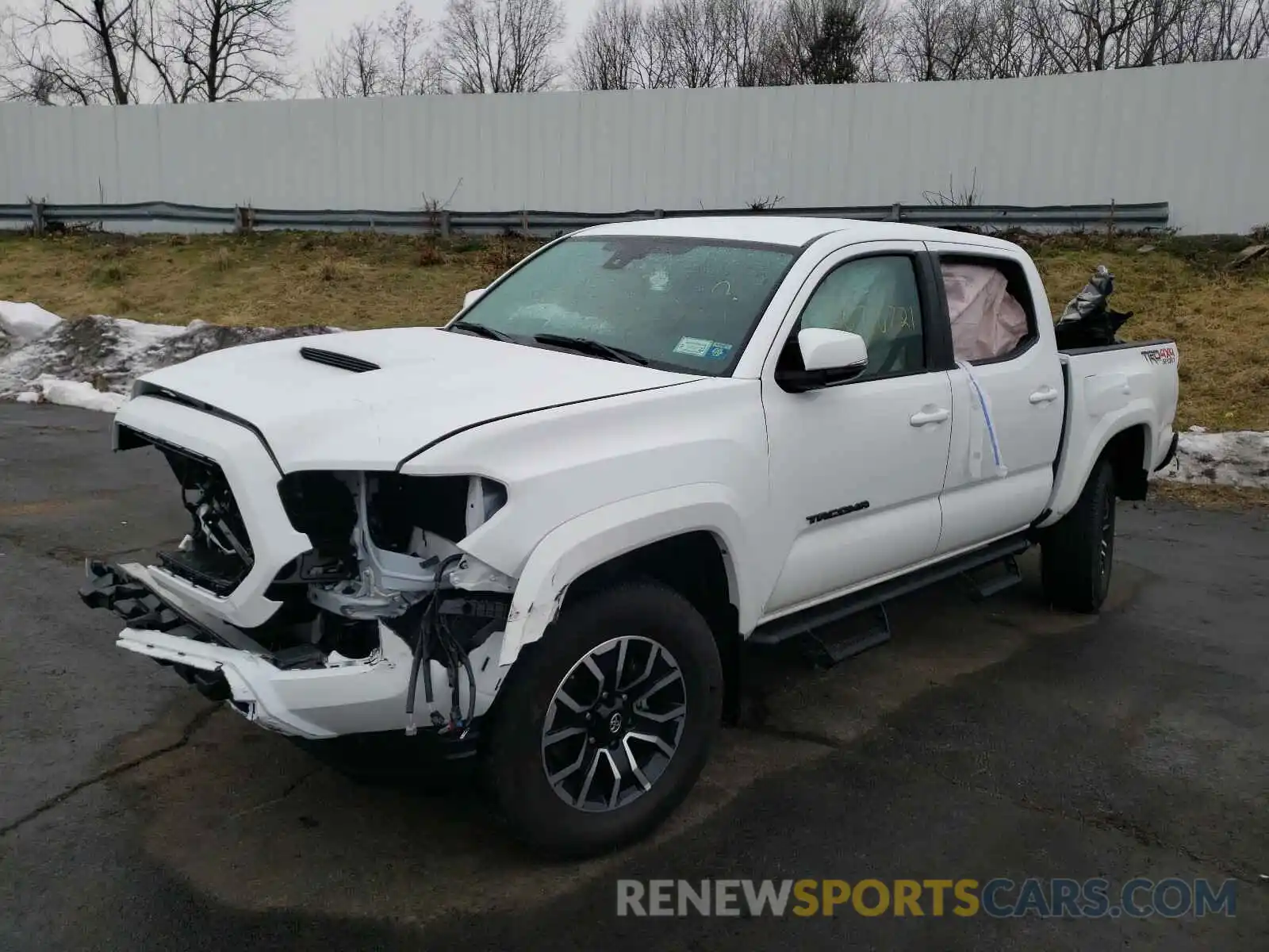 2 Photograph of a damaged car 5TFCZ5AN8LX241441 TOYOTA TACOMA 2020