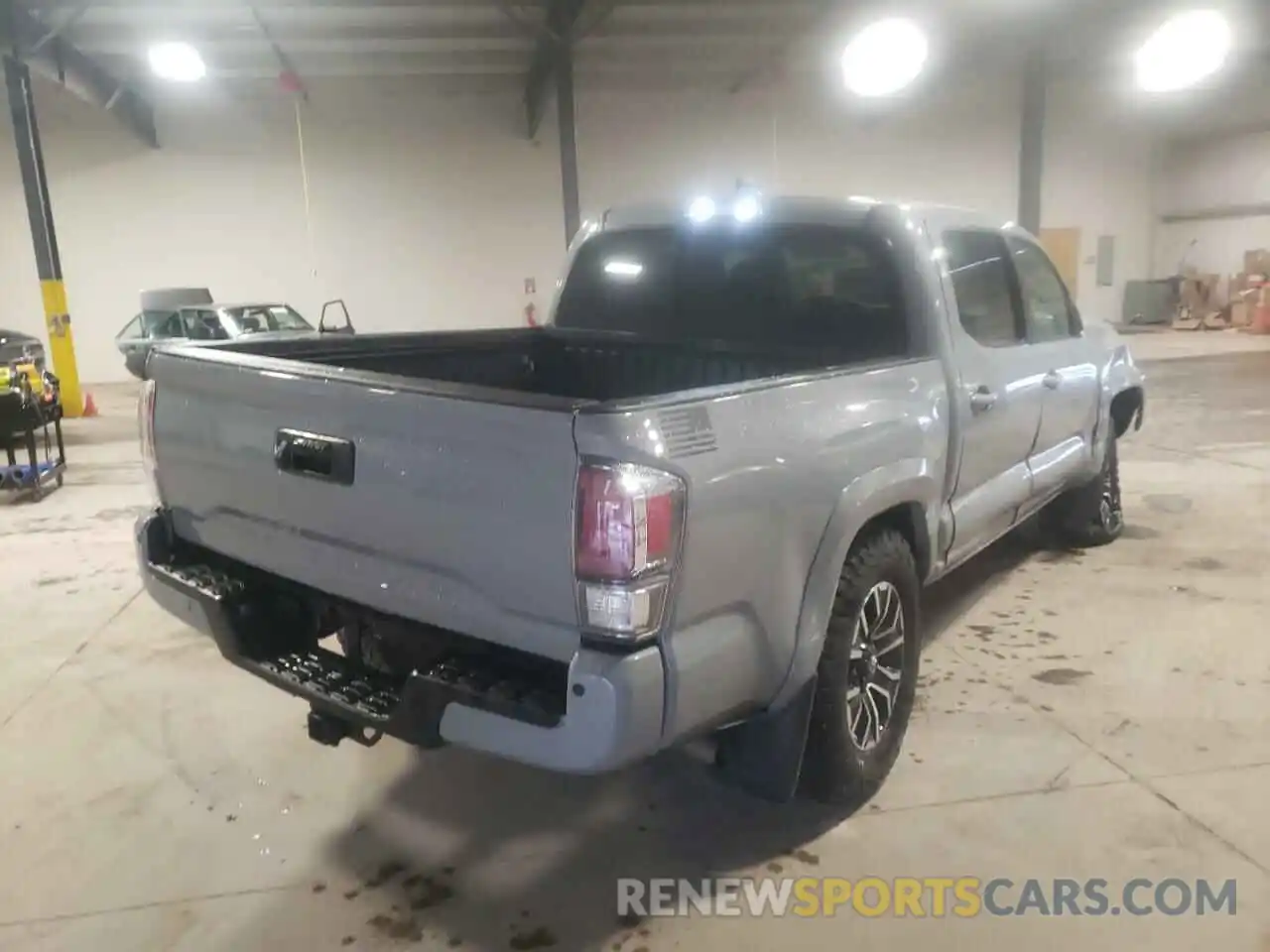 4 Photograph of a damaged car 5TFCZ5AN9LX214507 TOYOTA TACOMA 2020