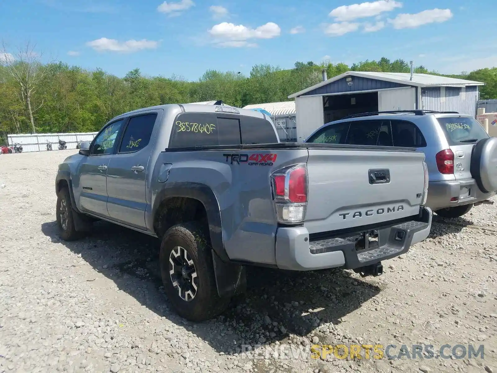 3 Photograph of a damaged car 5TFCZ5AN9LX220386 TOYOTA TACOMA 2020