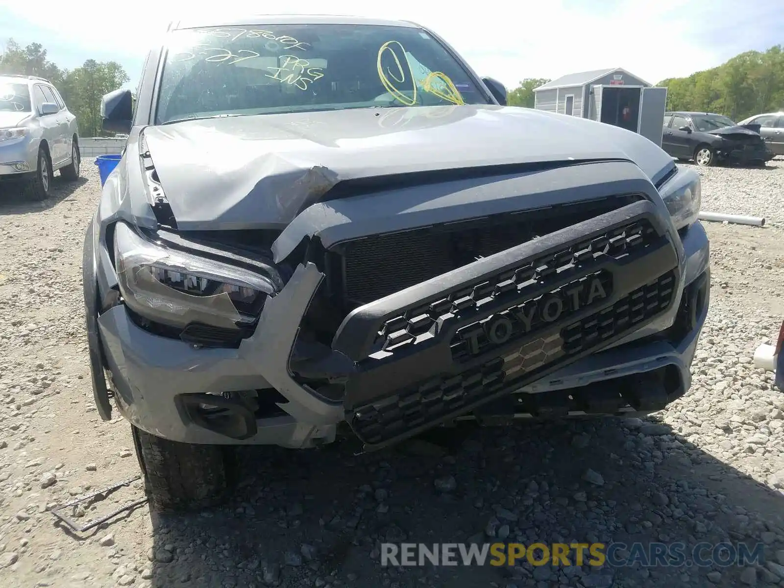 9 Photograph of a damaged car 5TFCZ5AN9LX220386 TOYOTA TACOMA 2020