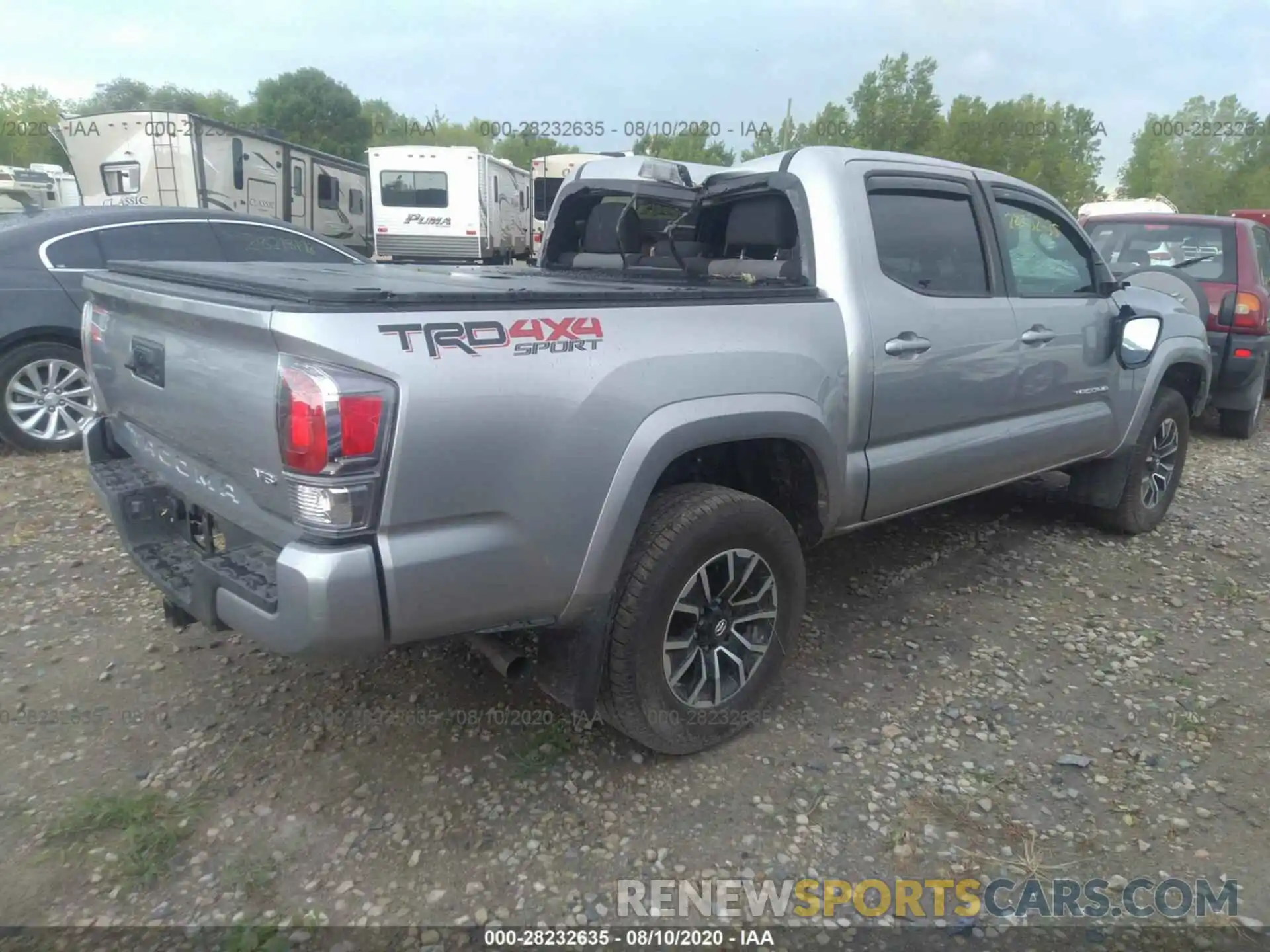 4 Фотография поврежденного автомобиля 5TFCZ5AN9LX223949 TOYOTA TACOMA 2020