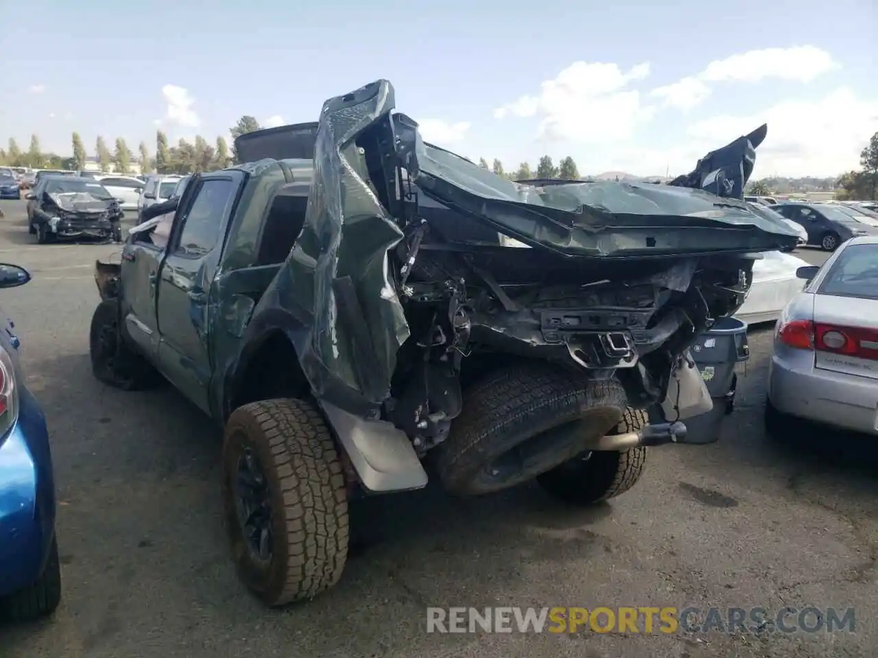 3 Photograph of a damaged car 5TFCZ5AN9LX227161 TOYOTA TACOMA 2020