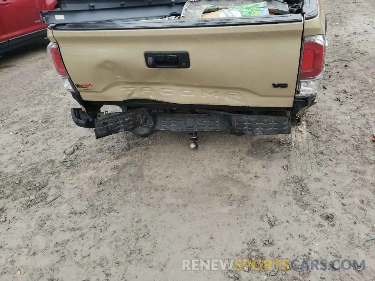 9 Photograph of a damaged car 5TFCZ5AN9LX230853 TOYOTA TACOMA 2020