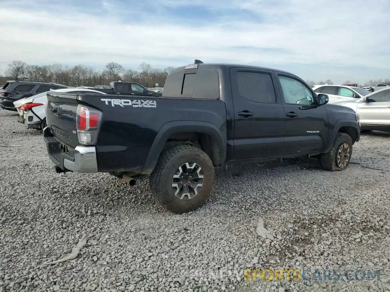 3 Photograph of a damaged car 5TFCZ5AN9LX233414 TOYOTA TACOMA 2020