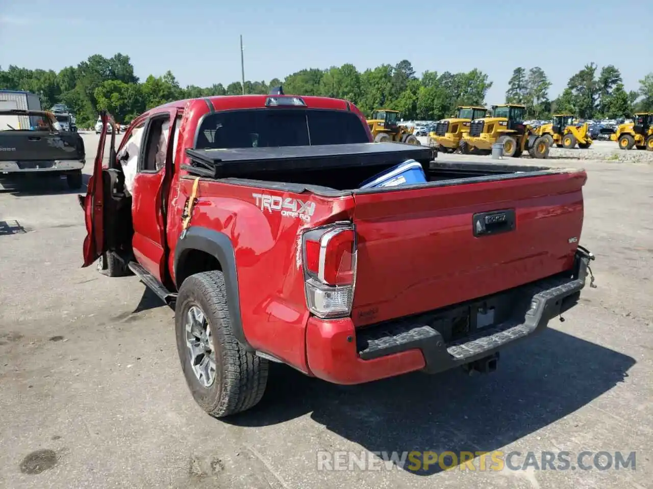 3 Photograph of a damaged car 5TFCZ5AN9LX238161 TOYOTA TACOMA 2020