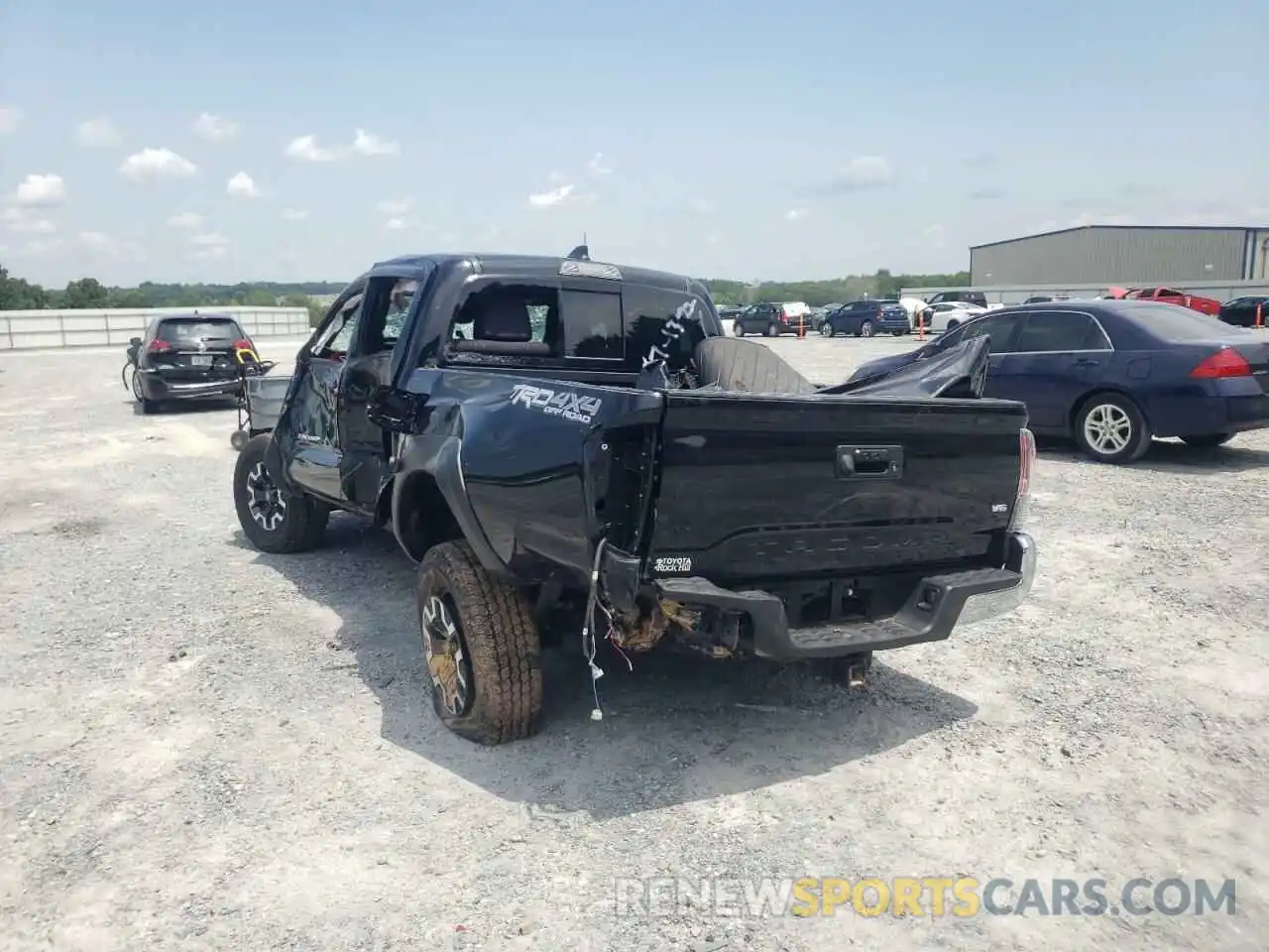 3 Photograph of a damaged car 5TFCZ5AN9LX238368 TOYOTA TACOMA 2020