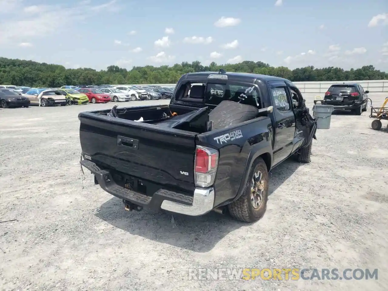 4 Photograph of a damaged car 5TFCZ5AN9LX238368 TOYOTA TACOMA 2020