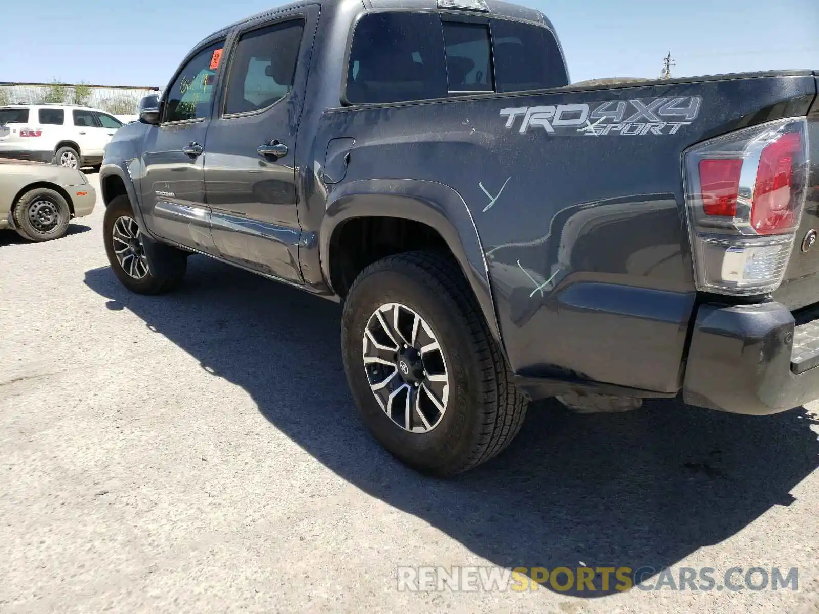 9 Photograph of a damaged car 5TFCZ5AN9LX239830 TOYOTA TACOMA 2020