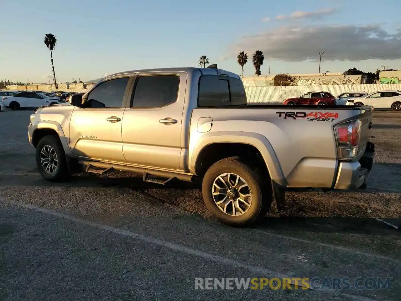 2 Photograph of a damaged car 5TFCZ5ANXLX215598 TOYOTA TACOMA 2020