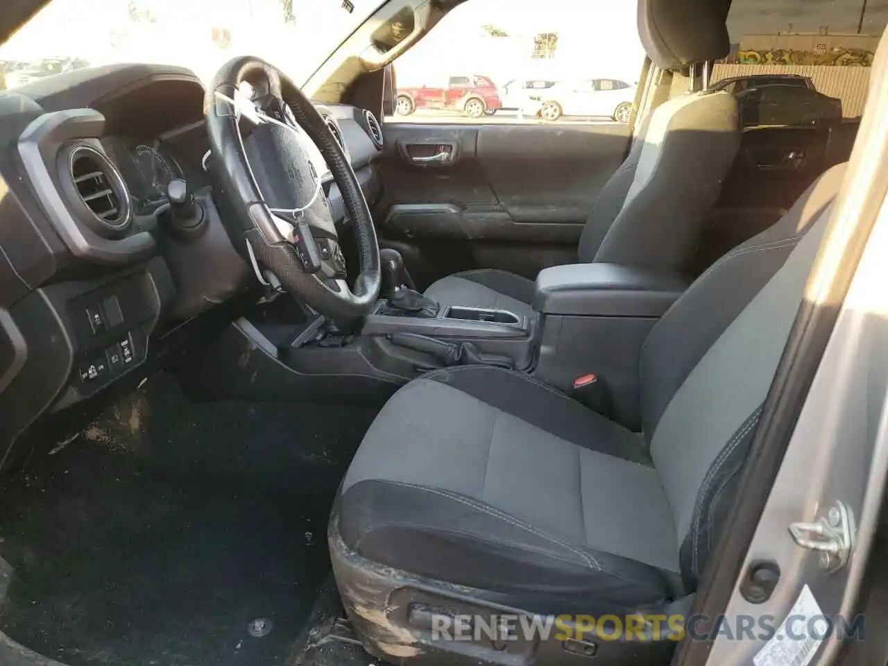 7 Photograph of a damaged car 5TFCZ5ANXLX215598 TOYOTA TACOMA 2020