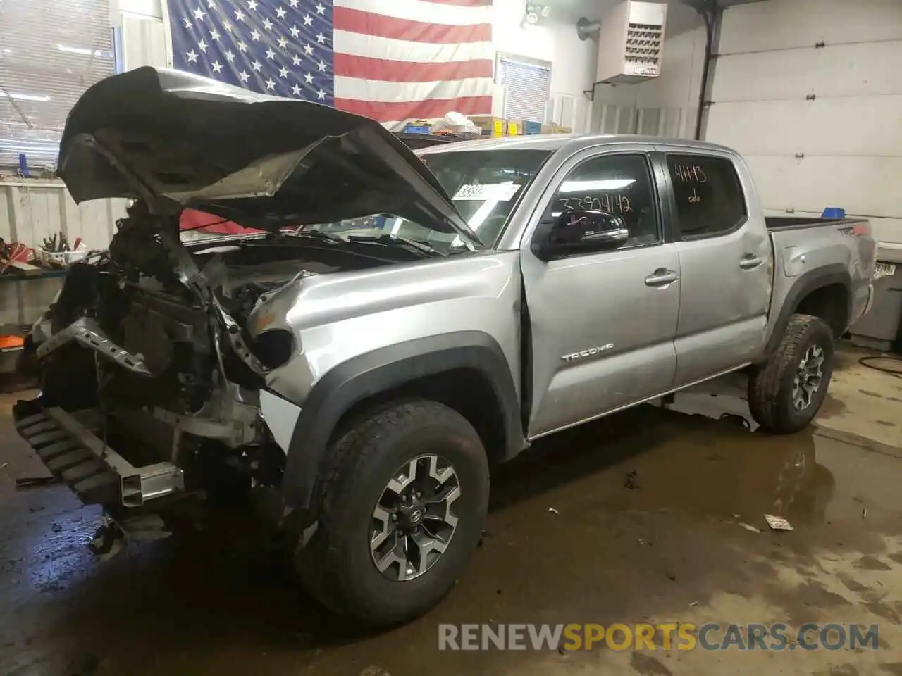 2 Photograph of a damaged car 5TFCZ5ANXLX225788 TOYOTA TACOMA 2020