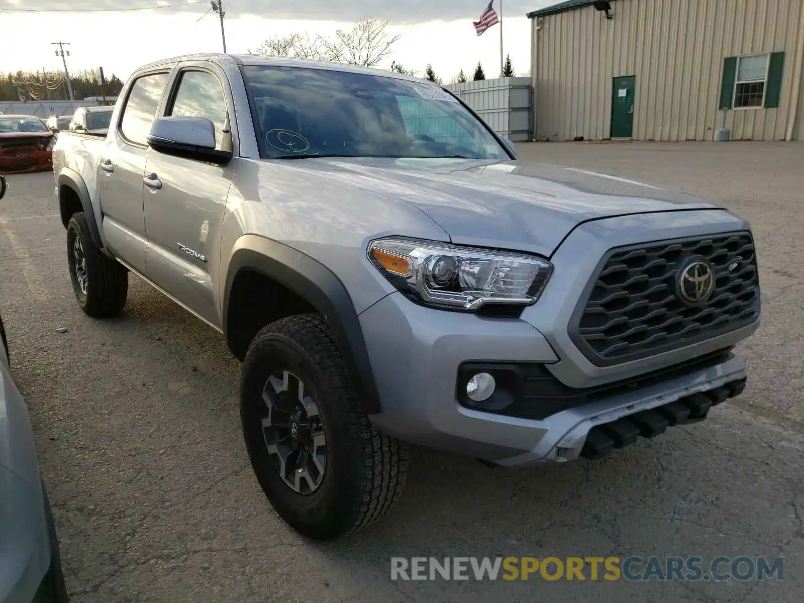 1 Фотография поврежденного автомобиля 5TFCZ5ANXLX226701 TOYOTA TACOMA 2020