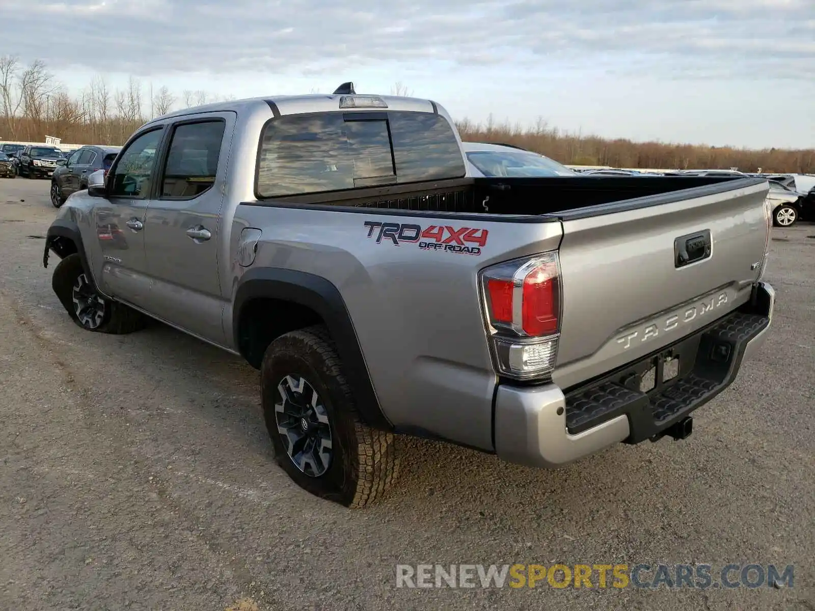 3 Photograph of a damaged car 5TFCZ5ANXLX226701 TOYOTA TACOMA 2020