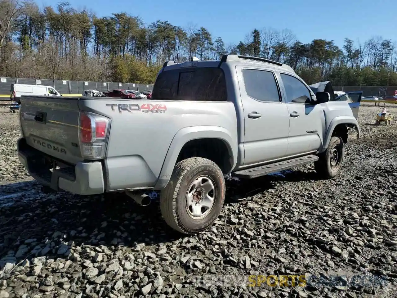 3 Photograph of a damaged car 5TFCZ5ANXLX231087 TOYOTA TACOMA 2020